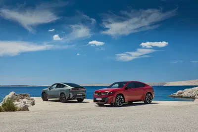 BMW iX4, il SUV coupé torna nel 2027: sarà solo elettrico e avrà fino a 828 km di autonomia