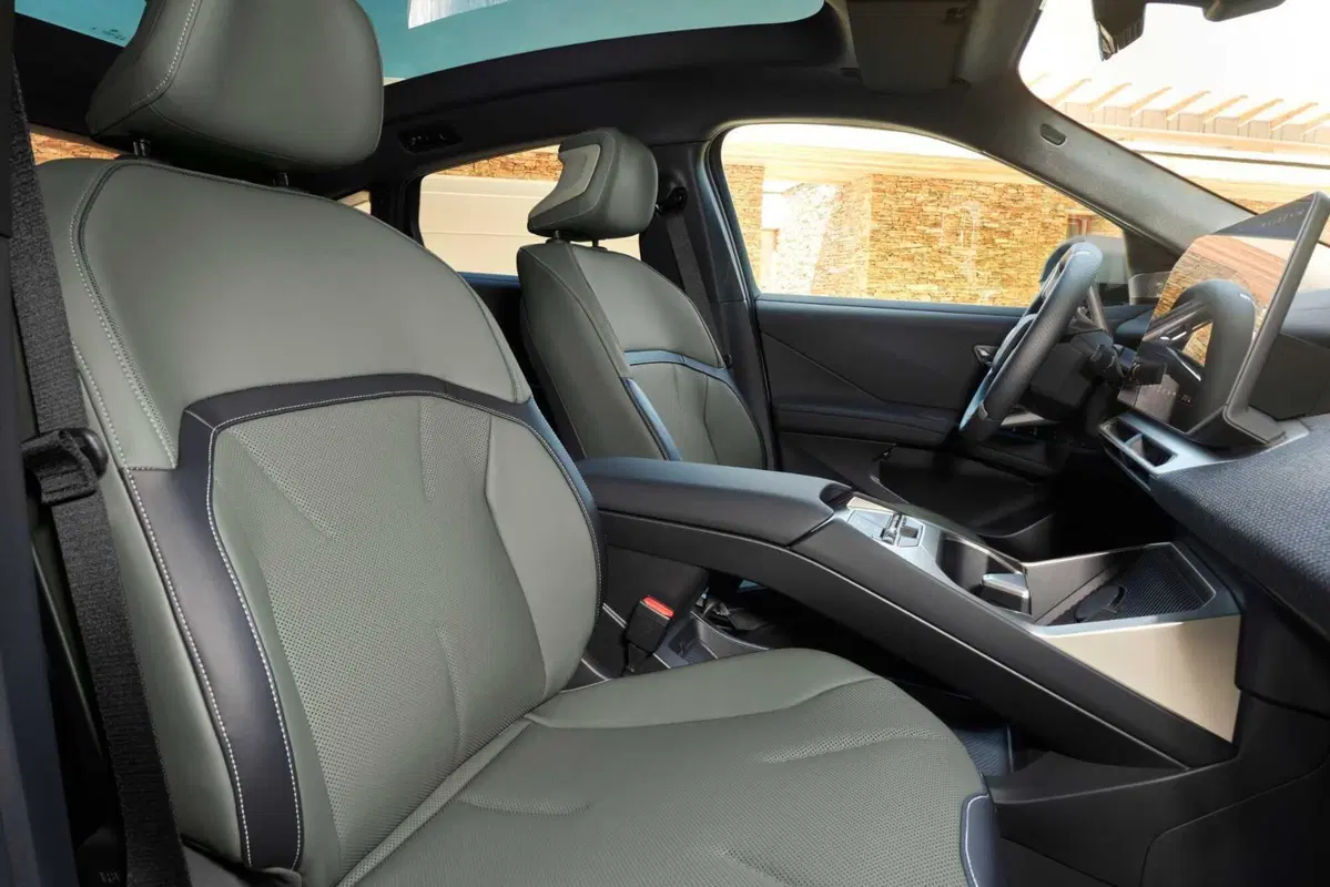 BMW iX4 50 xDrive (7)