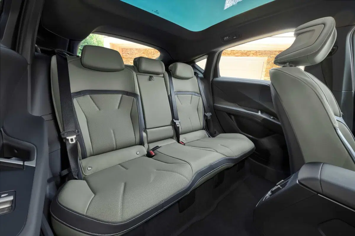BMW iX4 50 xDrive (8)