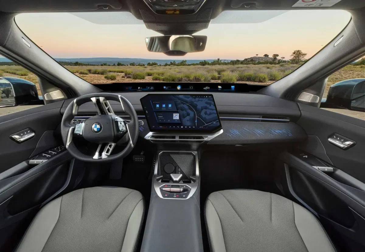 BMW iX4 50 xDrive (9)