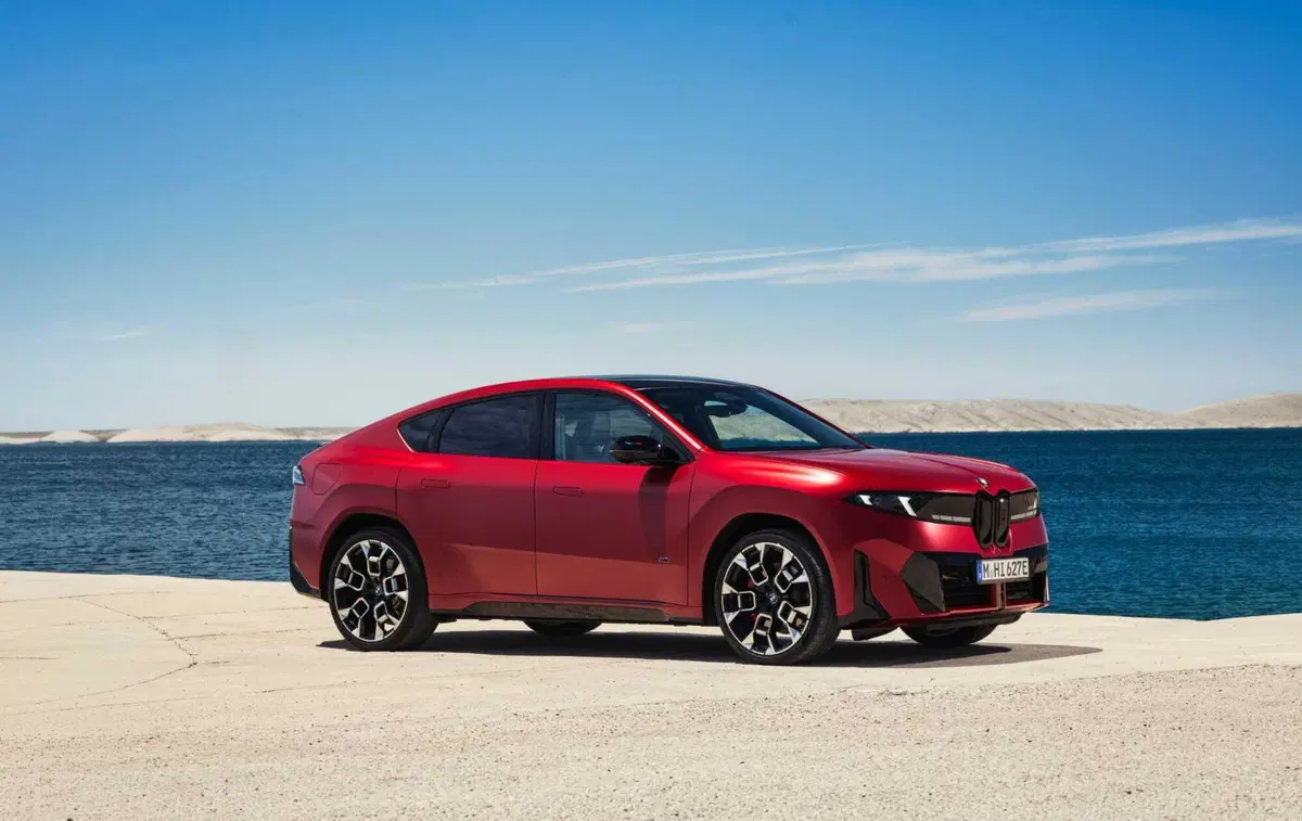 BMW iX4 60 xDrive (6)