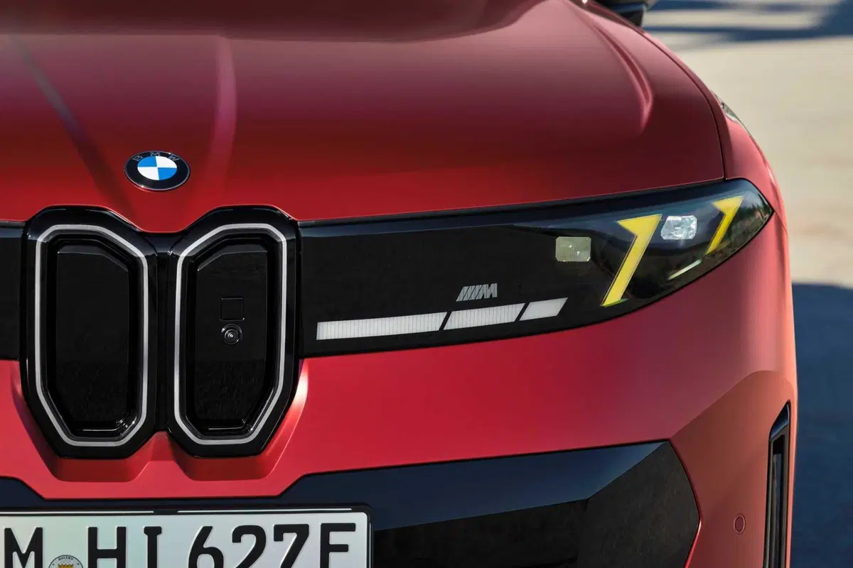 BMW iX4 60 xDrive (12)