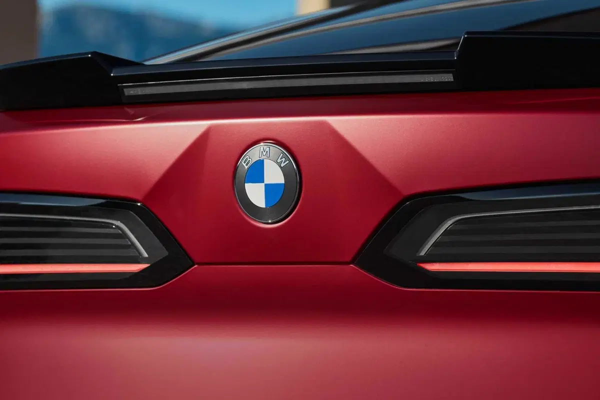 BMW iX4 60 xDrive (14)