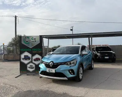 Renault Captur Plug-in Hybrid E-Tech 160 CV Intens del 2022 usata a Acate