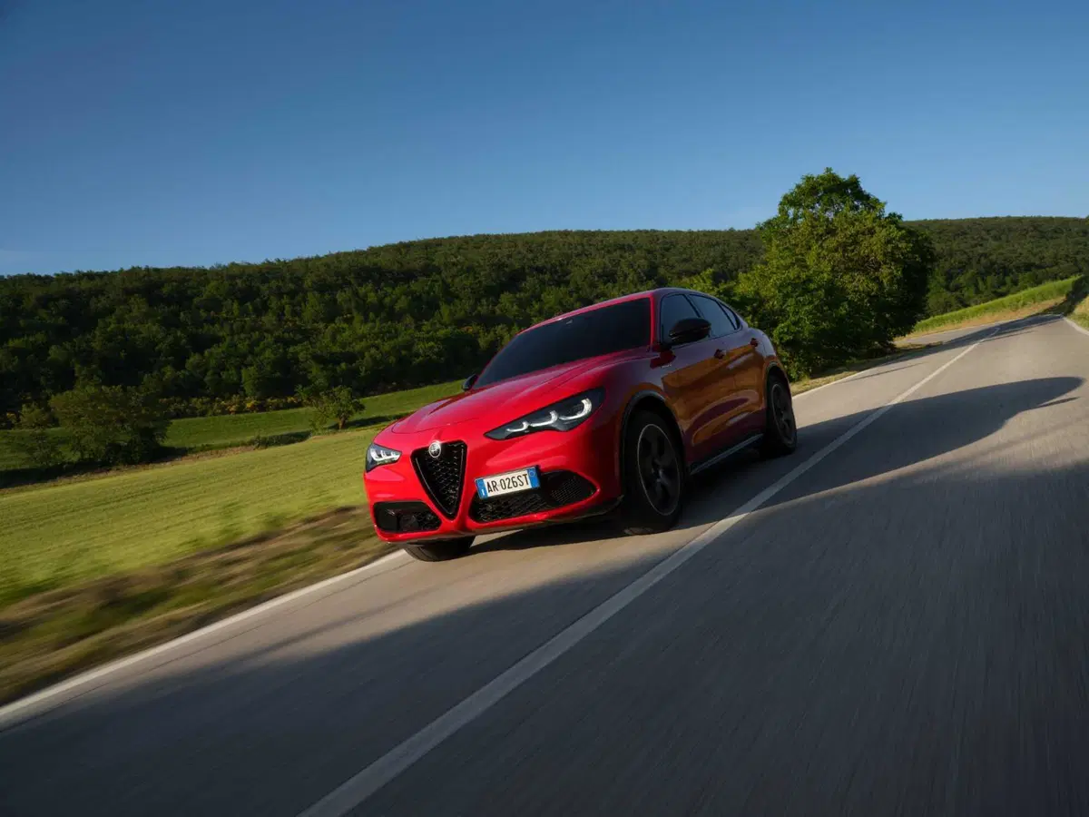 Alfa Romeo Stelvio (3)