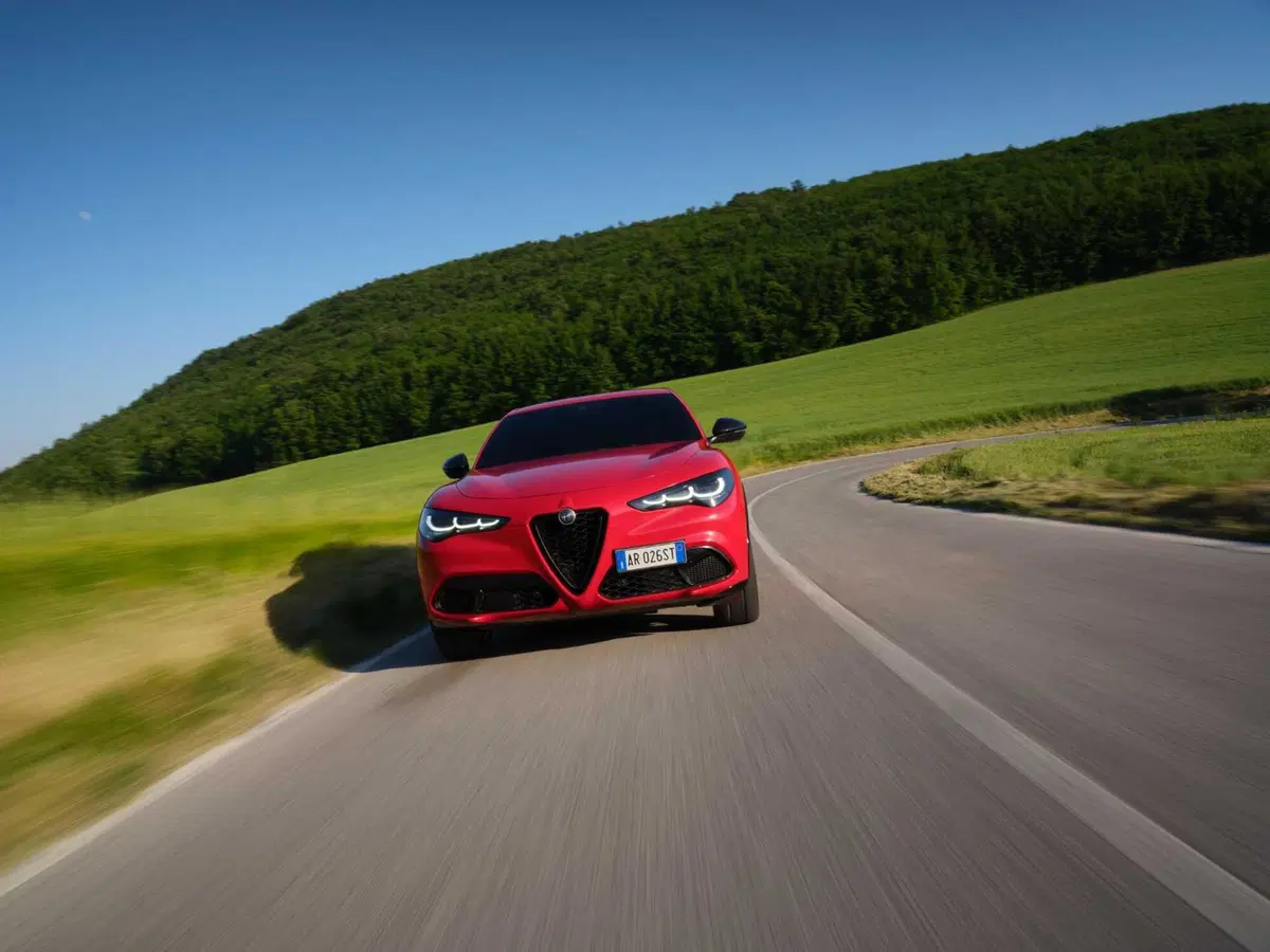 Alfa Romeo Stelvio (4)