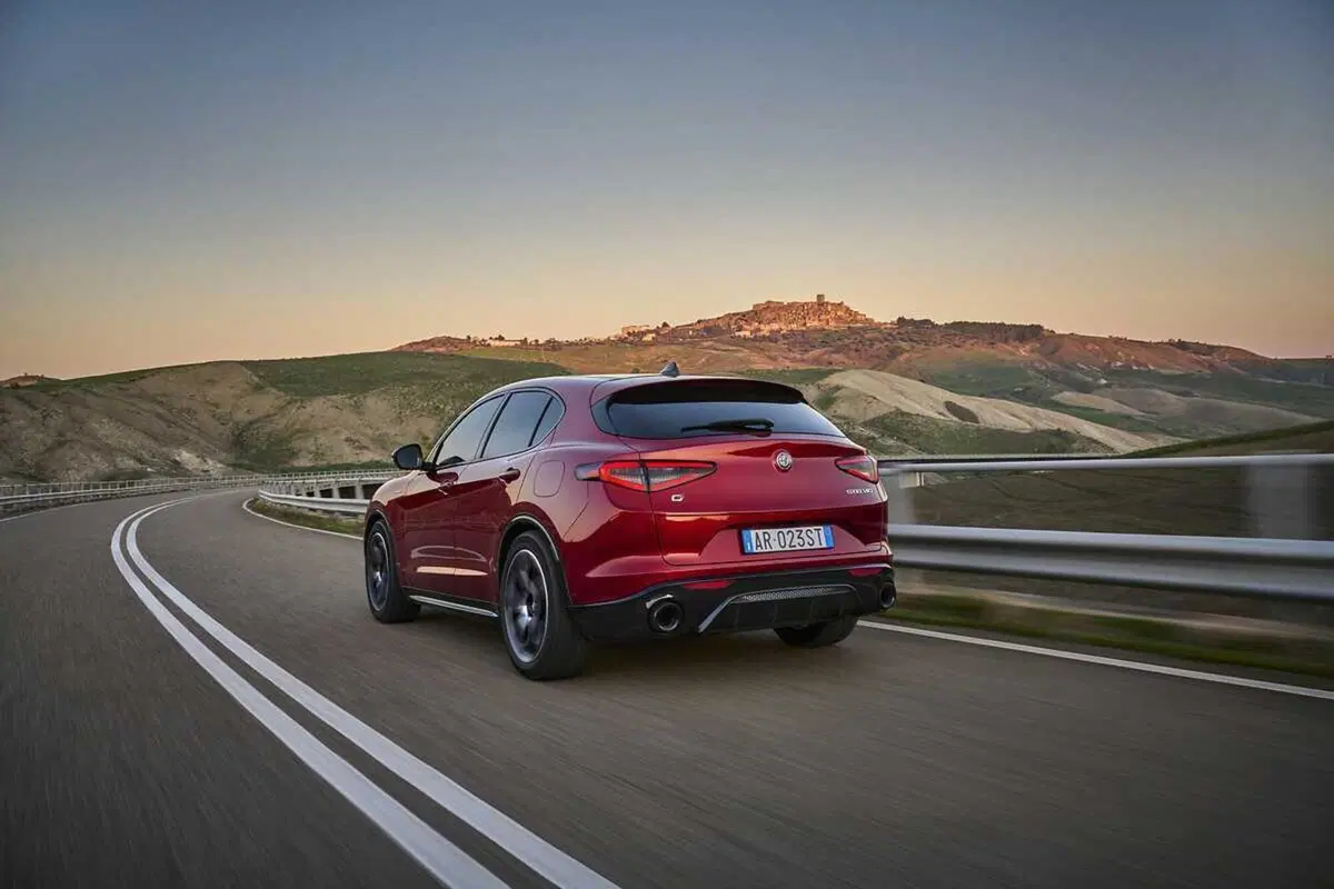 Alfa Romeo Stelvio (7)