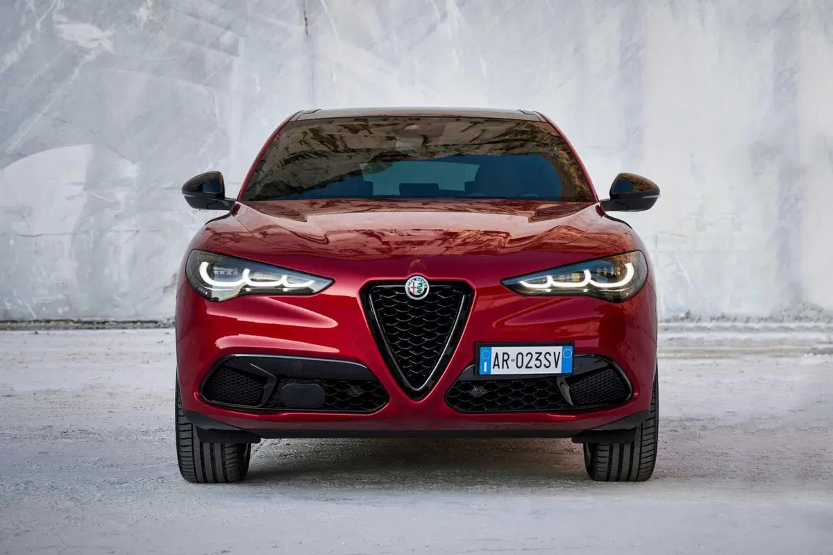 Alfa Romeo Stelvio (8)