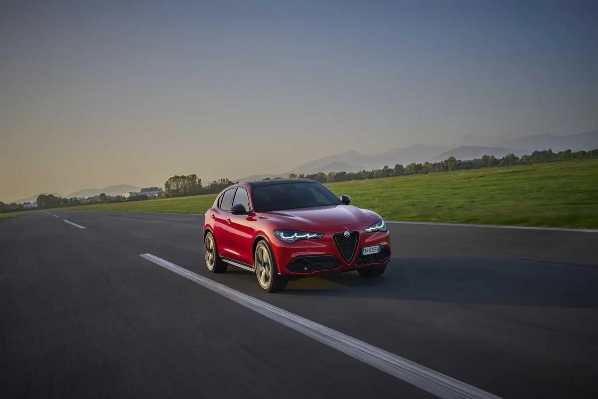 Alfa Romeo Stelvio (9)