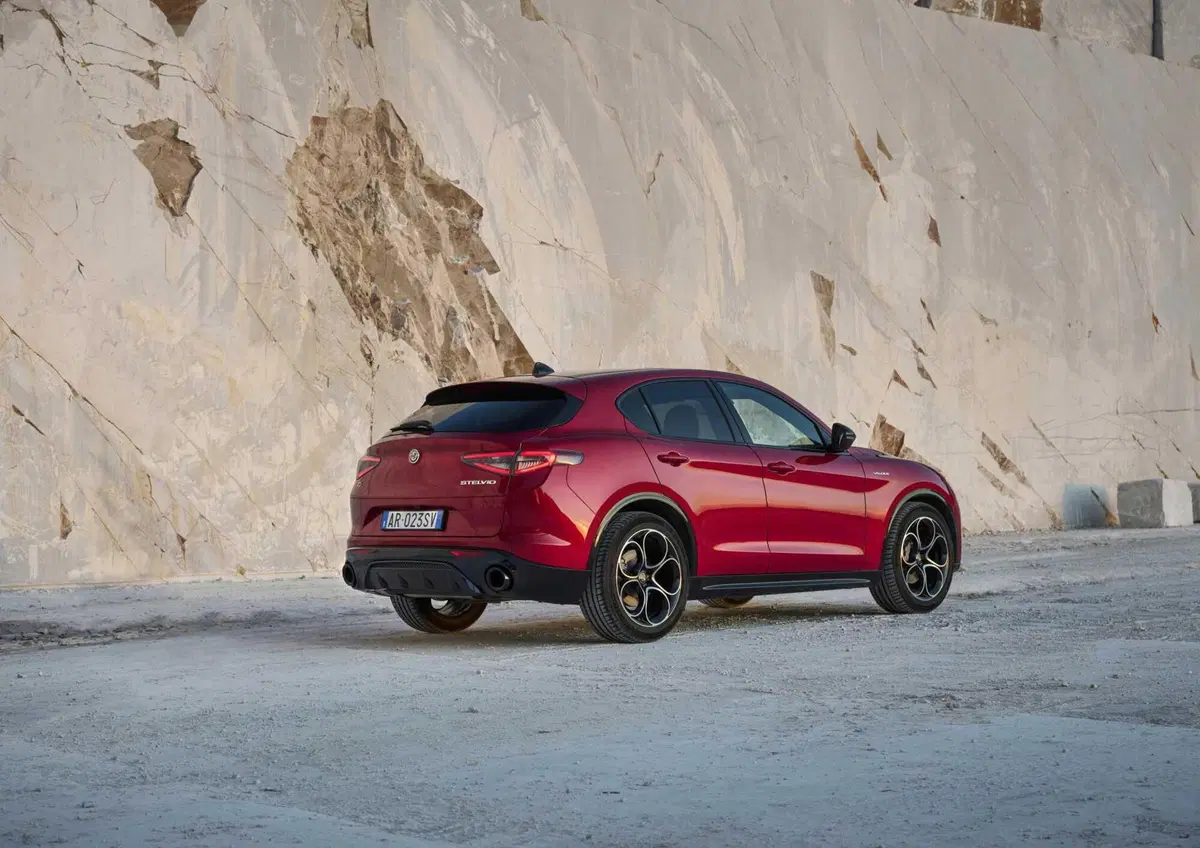 Alfa Romeo Stelvio (11)