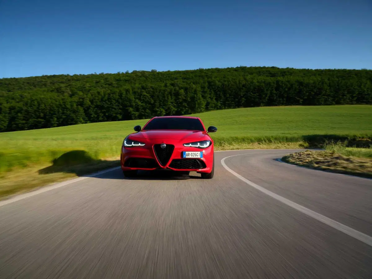 Alfa Romeo Stelvio (12)