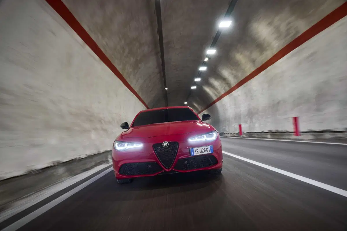 Alfa Romeo Stelvio (13)