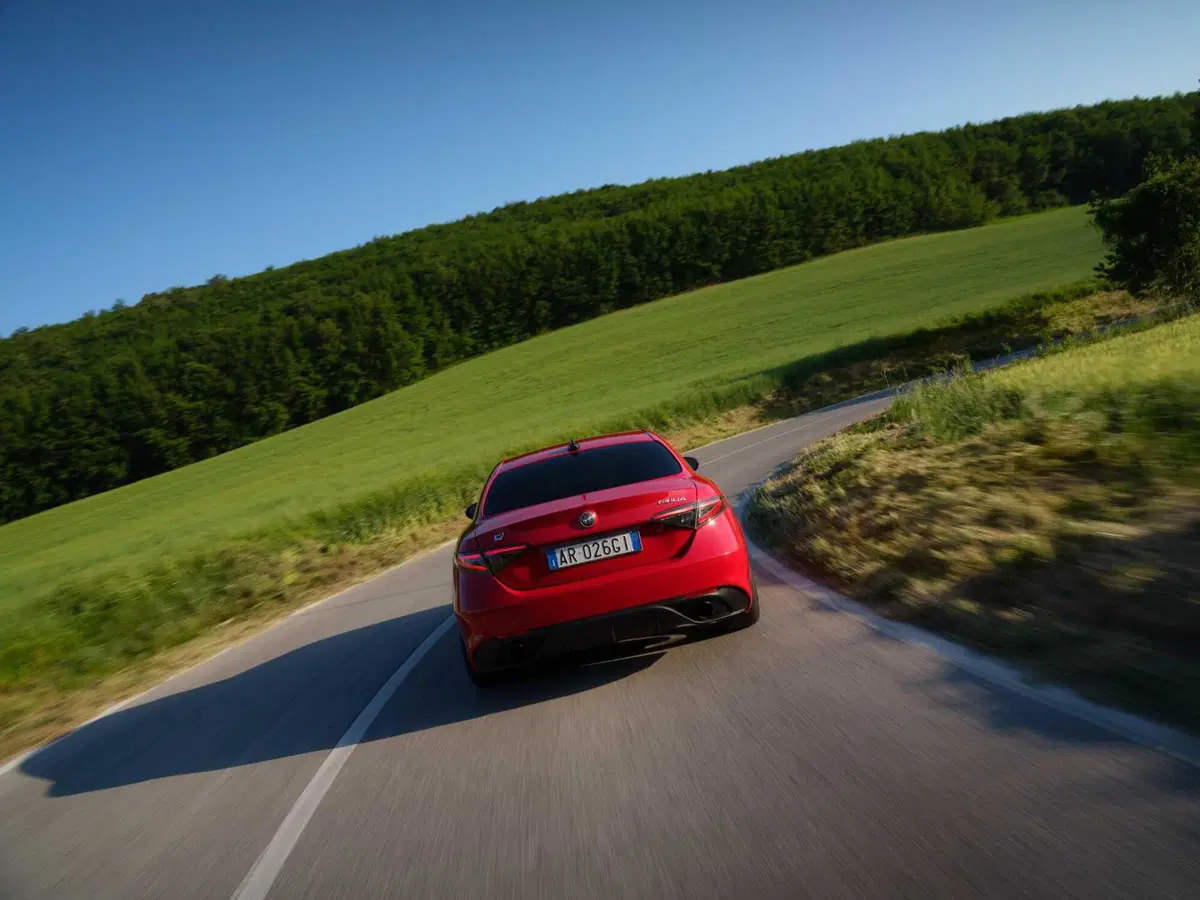 Alfa Romeo Stelvio (14)