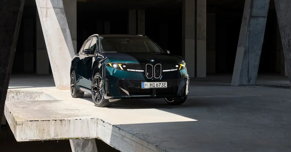 BMW iX3 M60 xDrive, BMW porta a 612 CV la versione sportiva del suo SUV elettrico