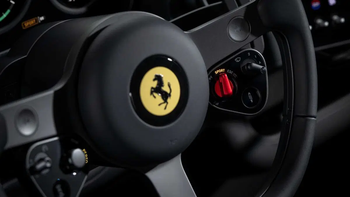 Ferrari Luce, la prima elettrica di Maranello nasce da un consiglio di Jeff Bezos: il retroscena rac (7)