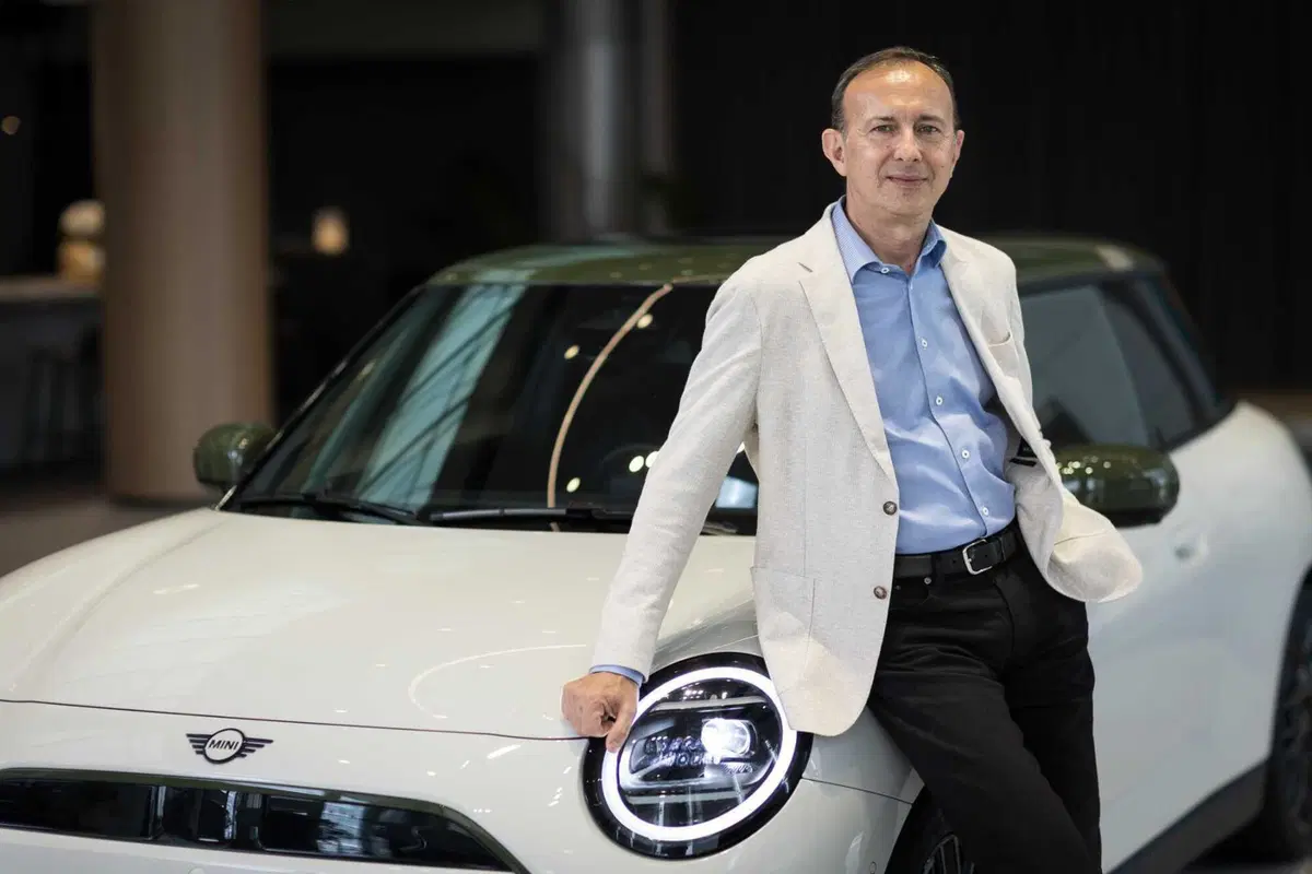 MINI, 25 anni in Italia: 350.000 ancora su strada e ora la Countryman punta allo sterrato (5)