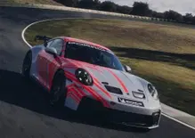 Porsche 911, niente elettrico: il futuro della sportiva sarà ancora termico e ibrido