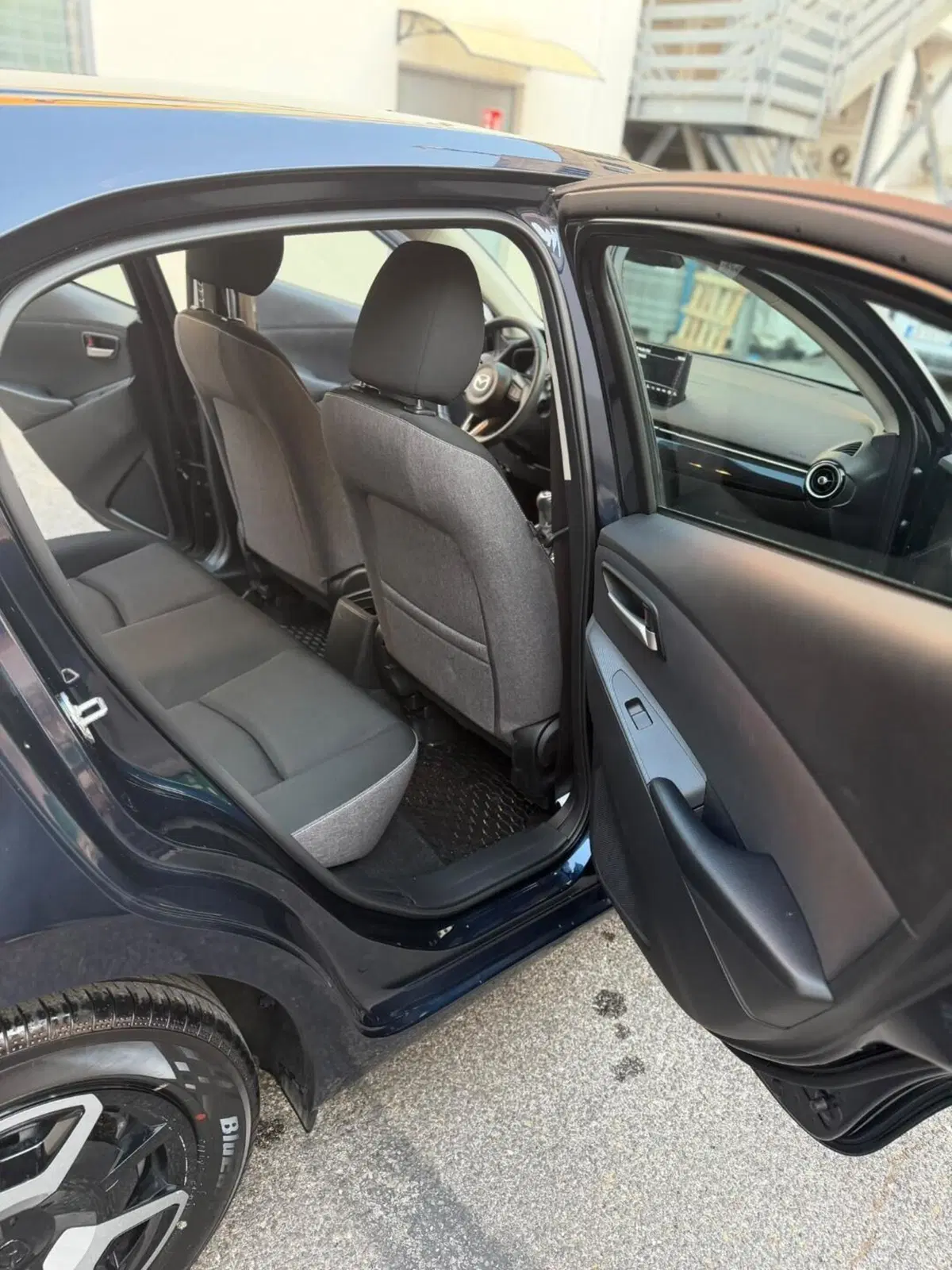 Mazda Mazda2 Hybrid usata a Roma (4)