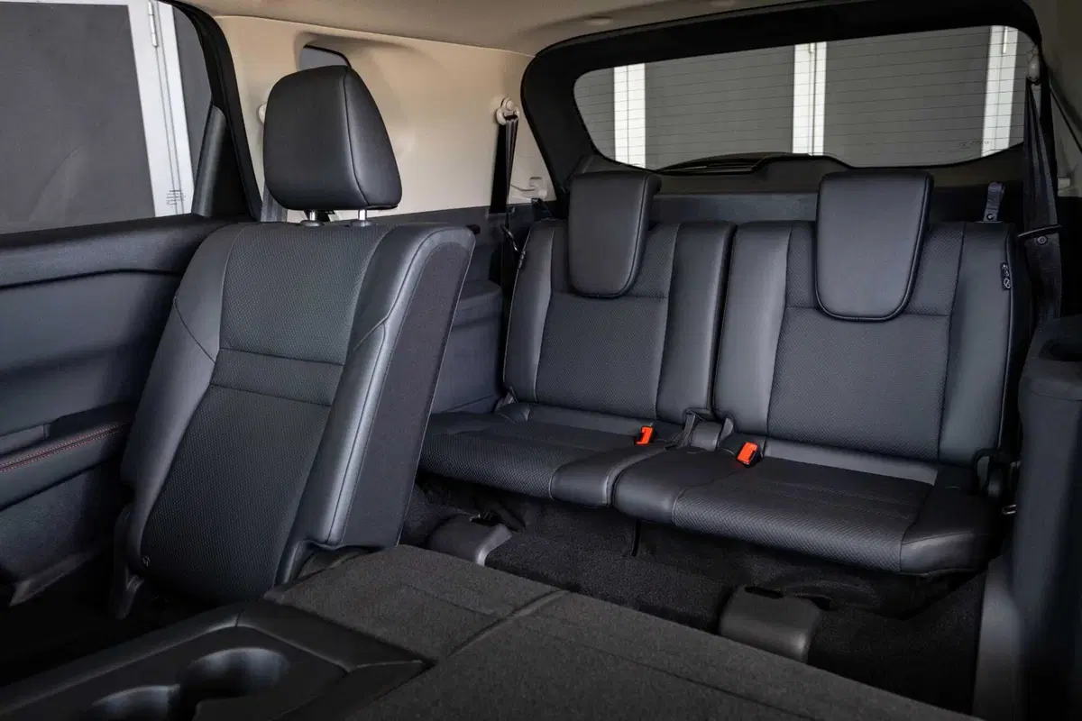 Nissan X-Trail festeggia 25 anni e si rinnova: debutta la versione N-TREK per l’avventura (14)