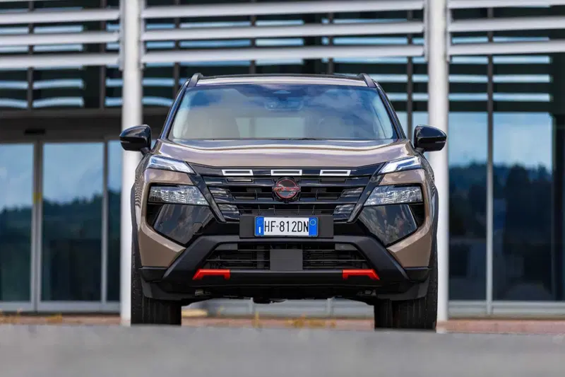 Frontale Nissan X-Trail N-TREK