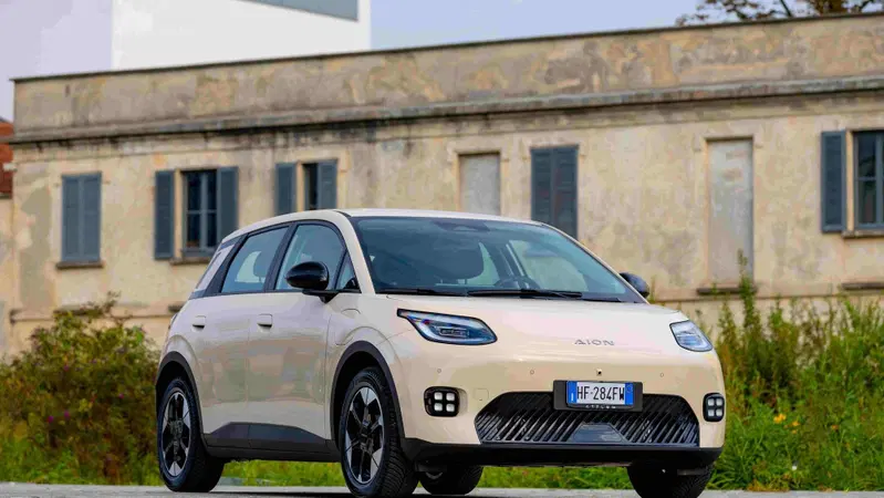 GAC debutta in Italia con AION UT e AION V: prezzi da 25.750 euro e autonomia fino a 510 km