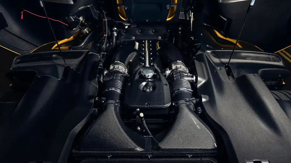 Ferrari Daytona SP3, all’asta la vettura dei test di Maranello: la stima moltiplica per cinque il prezzo di listino (3)