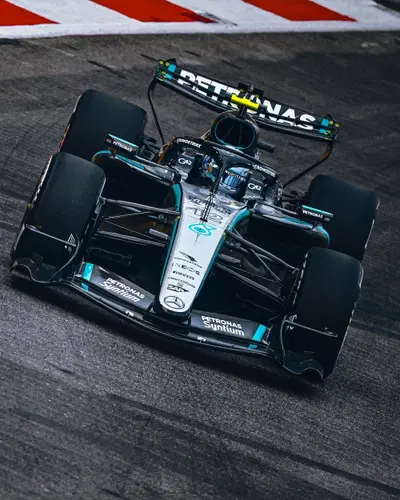 F1. Mercedes nella nebbia di Singapore: il maxi upgrade della W17 è ancora tutto da capire