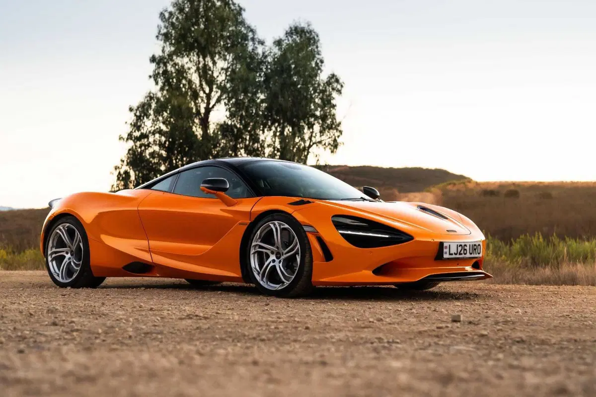 McLaren 750S, il conto alla rovescia è partito: nel 2027 cala il sipario sulla supercar che ha chiuso l’era V8 nata con la 720S (3)