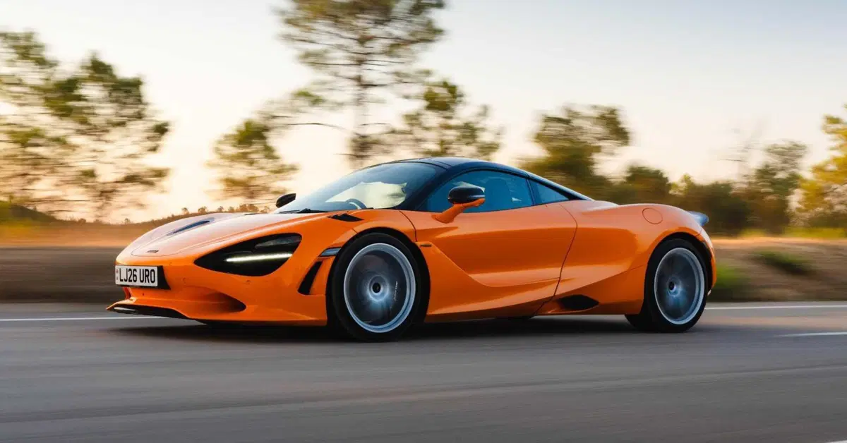 McLaren 750S, il conto alla rovescia è partito: nel 2027 cala il sipario sulla supercar che ha chiuso l’era V8 nata con la 720S