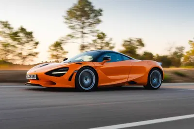 McLaren 750S, il conto alla rovescia è partito: nel 2027 cala il sipario sulla supercar che ha chiuso l’era V8 nata con la 720S
