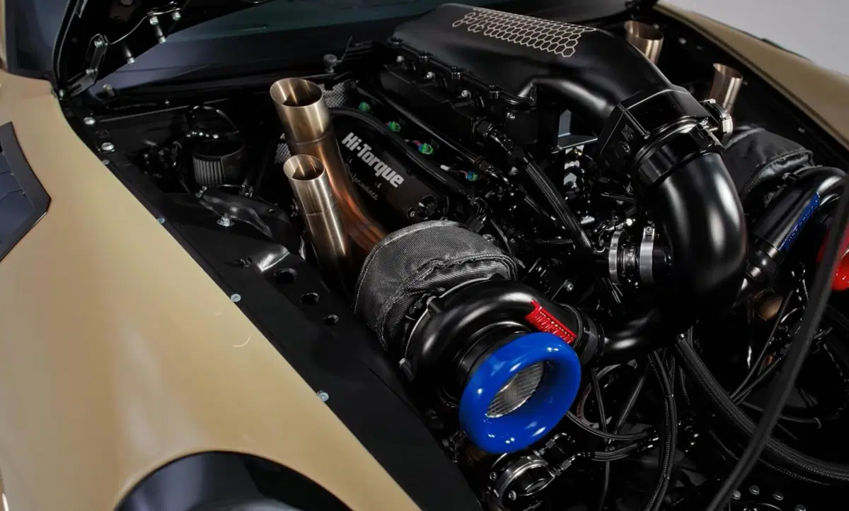 Porsche 911 con motore V8 anteriore e oltre 1.200 cavalli: l’eresia australiana che funziona davvero (9)
