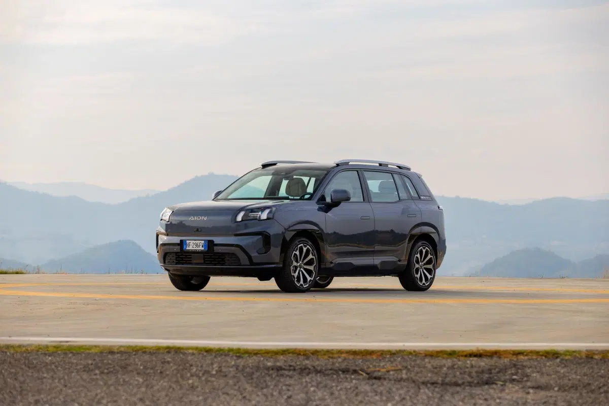 GAC AION V, il SUV elettrico cinese arriva in Italia: prezzi e primo contatto (2)