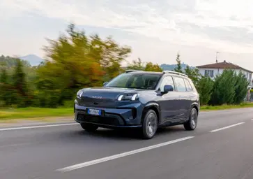 AION V, il SUV elettrico cinese arriva in Italia: prezzi e primo contatto