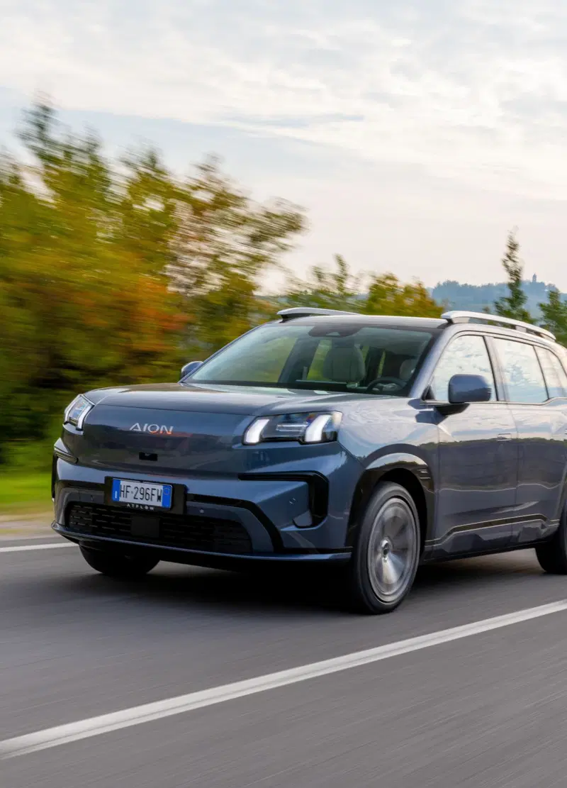 AION V, il SUV elettrico cinese arriva in Italia: prezzi e primo contatto