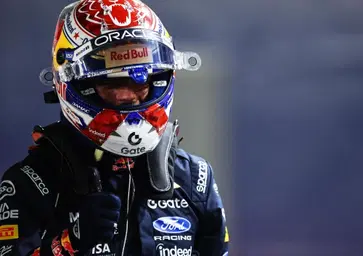 F1. Singapore, Verstappen in pole ma la Sprint Qualifying è macchiata: Mercedes in crisi con l'upgrade e caos Overtake Mode