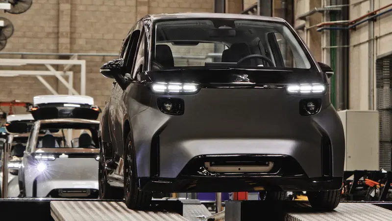LIUX BIG, fibra di lino e 270 km di autonomia: la scommessa dell’elettrica spagnola