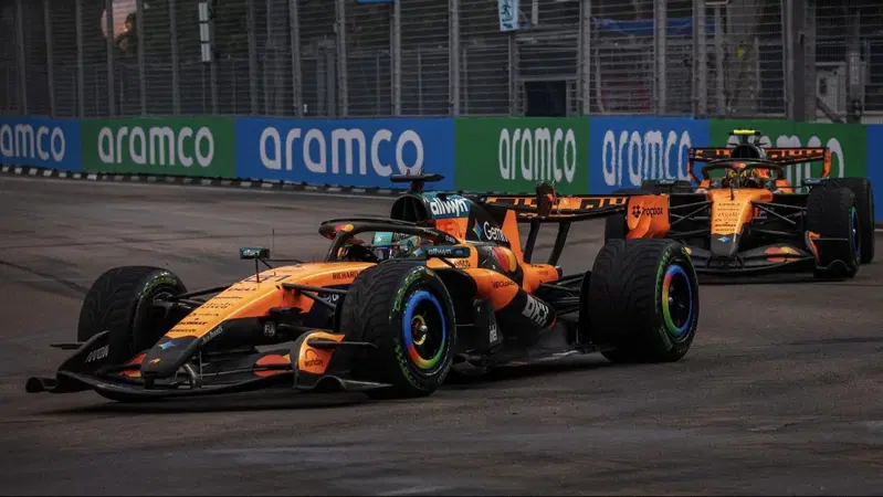 'Il sorpasso era fattibile, ho chiesto scusa': disastro McLaren a Singapore. Norris sperona Piastri e riapre il caso 'Papaya Rules'