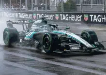 “È stato un mio errore”: il dramma di Russell a Singapore spiana la strada ad Antonelli. E Kimi avvisa: Ora cambio set-up
