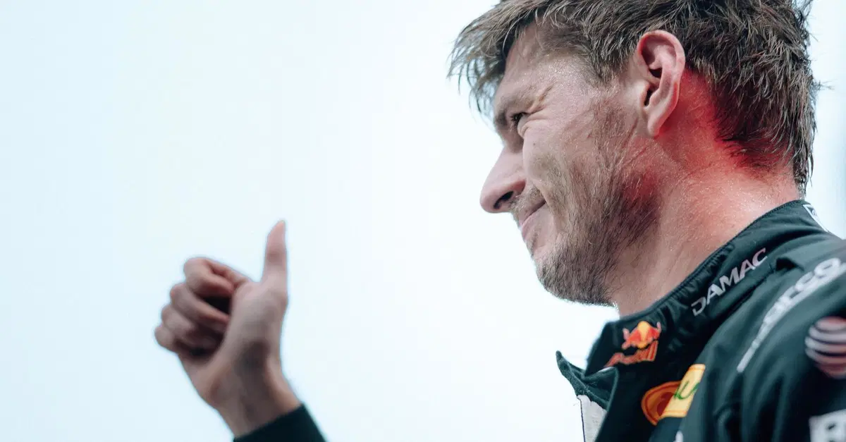 “Non ha senso fare le Sprint dove non si sorpassa”: la sfuriata di Verstappen spiazza tutti dopo la vittoria a Singapore