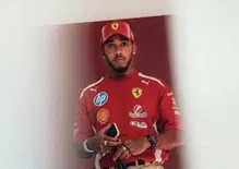 Sembrava non funzionare, poi la magia: Hamilton svela il retroscena del capolavoro al via della Sprint a Singapore e punge la pista