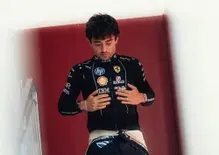 “Gomme finite al decimo giro”: l’allarme di Leclerc dopo il podio a Singapore e l’attacco al format della F1