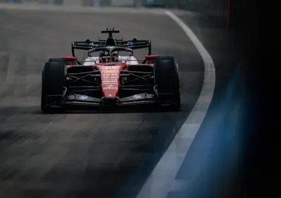 F1. Ferrari poteva battere Verstappen in qualifica a Singapore: Hamilton esagera, Leclerc la sfiora