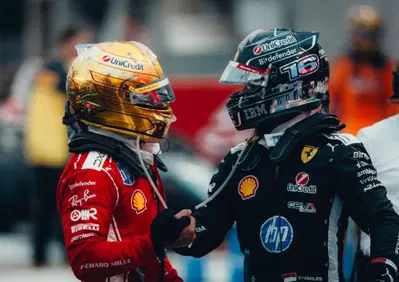 Era sulla lama del rasoio: Hamilton rivela il dettaglio che ha rovinato il suo Q3 a Singapore