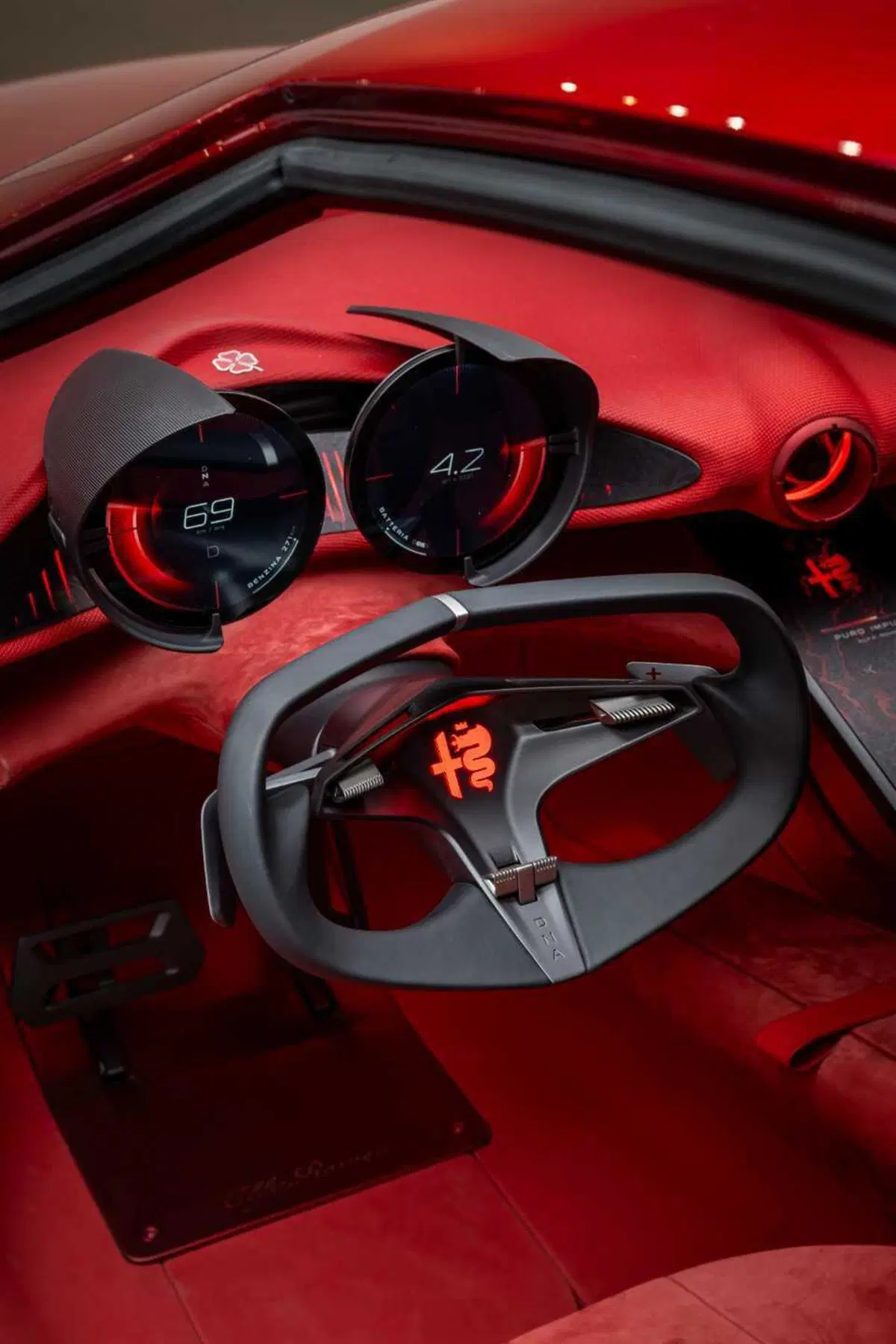 Alfa Romeo Cuorerosso: 4,70 metri di muscoli e futuro. Per ricordare al mondo cosa vuol dire Alfa (4)
