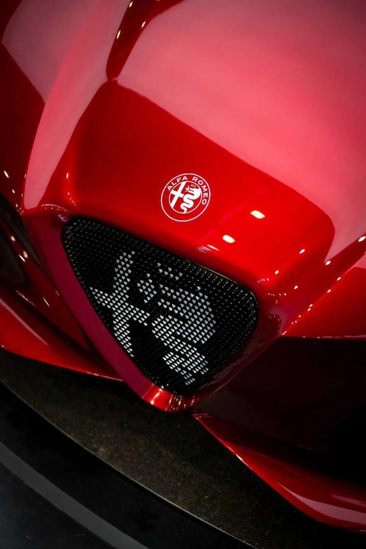 Alfa Romeo Cuorerosso: 4,70 metri di muscoli e futuro. Per ricordare al mondo cosa vuol dire Alfa (6)