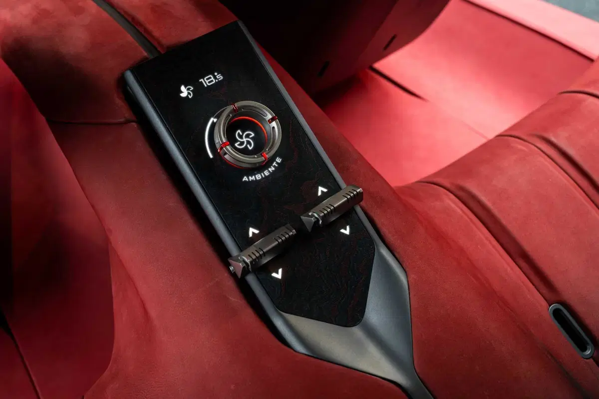 Alfa Romeo Cuorerosso: 4,70 metri di muscoli e futuro. Per ricordare al mondo cosa vuol dire Alfa (19)