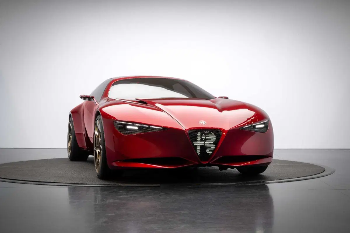 Alfa Romeo Cuorerosso: 4,70 metri di muscoli e futuro. Per ricordare al mondo cosa vuol dire Alfa (41)