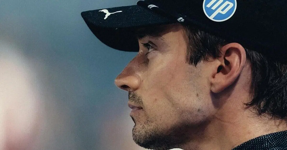 “Vi spiego il mio errore con Max e cosa serve alla Ferrari”: Leclerc sul podio a Singapore ma frena gli entusiasmi