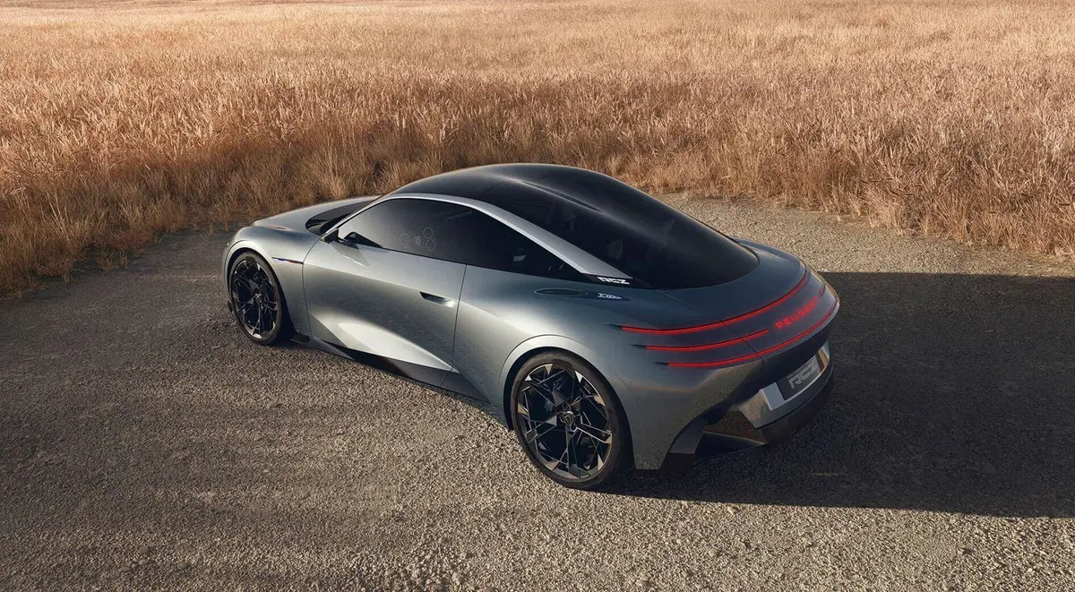 Peugeot RCZ Vision: a Parigi il Leone ruggisce con il manifesto del "Futuro Felino" e 500 CV di potenza (3)