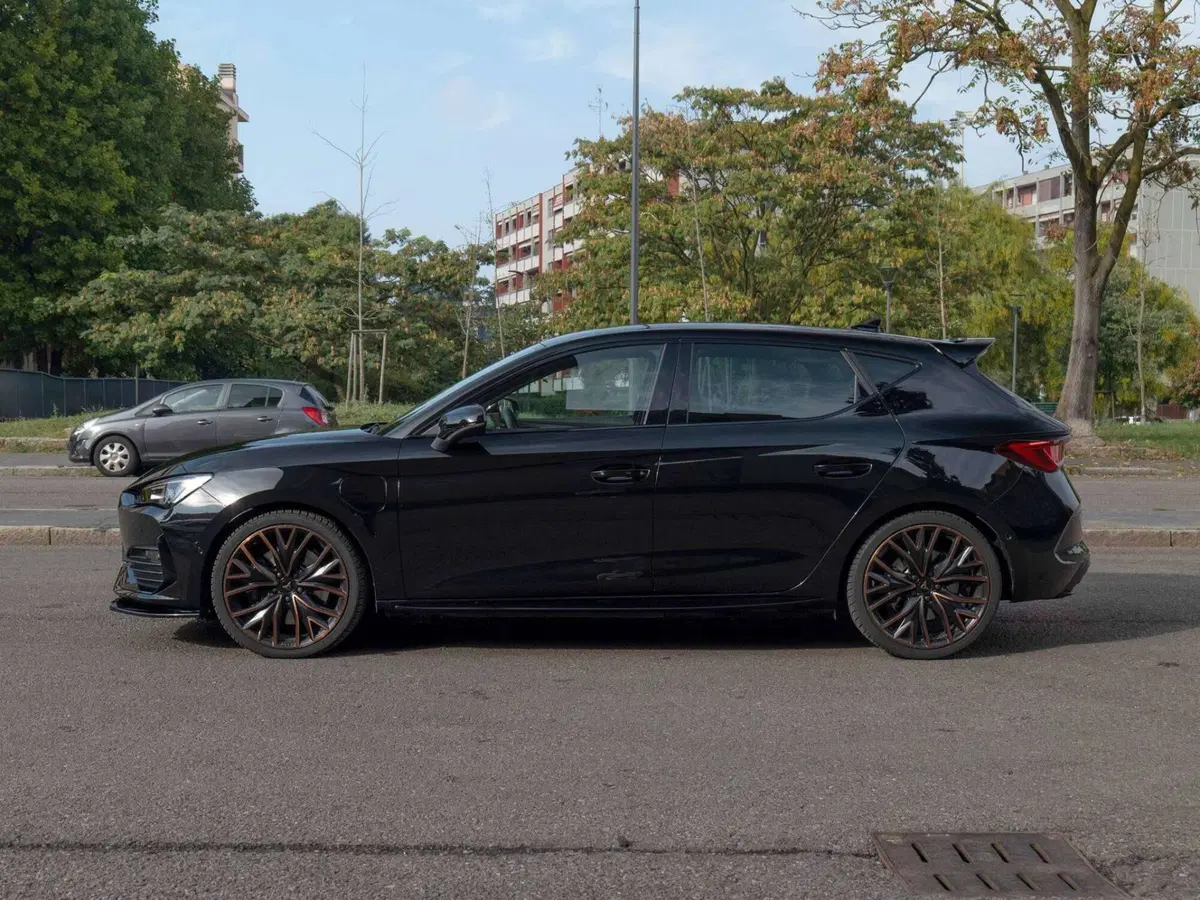 Cupra Leon usata a Milano (4)